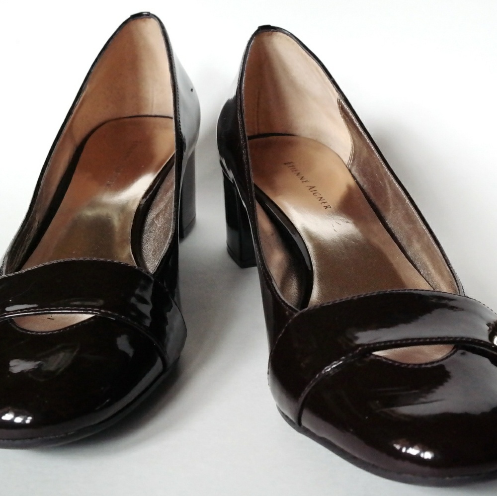 Etienne Aigner classic pumps size 8